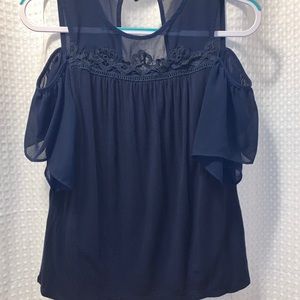 Cute cold shoulder top!